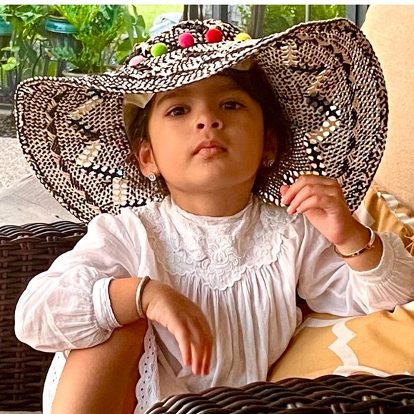 Meet your Posher, Tessie - Picture 4 of 16